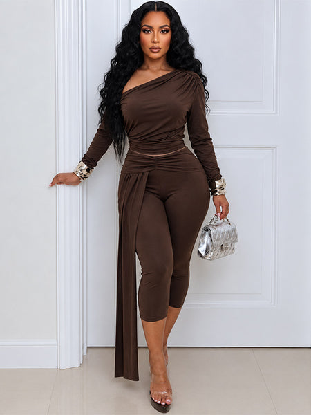 Boat-Neck Top & Draped Capri Pants Set