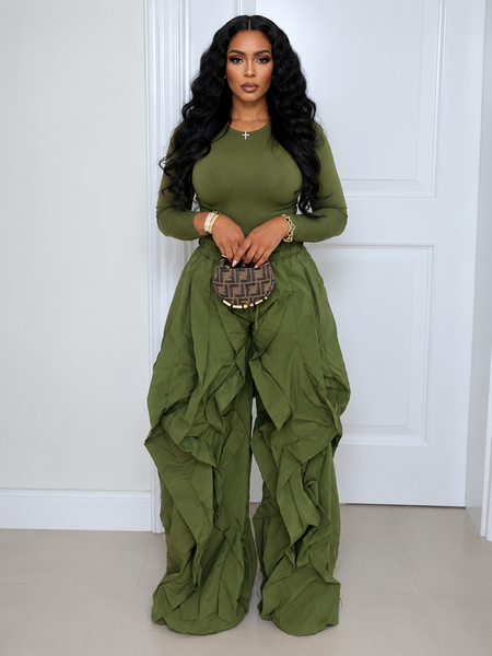 Solid Tee & Frilled Pants Set
