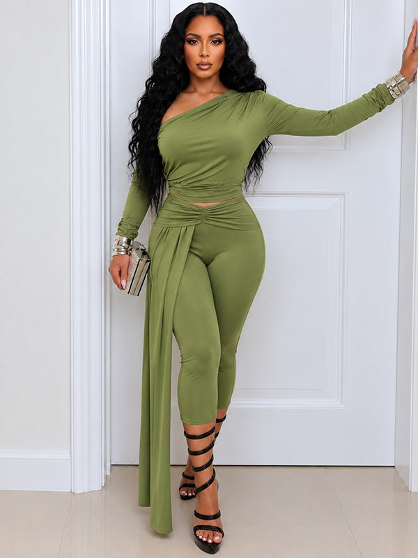 Boat-Neck Top & Draped Capri Pants Set