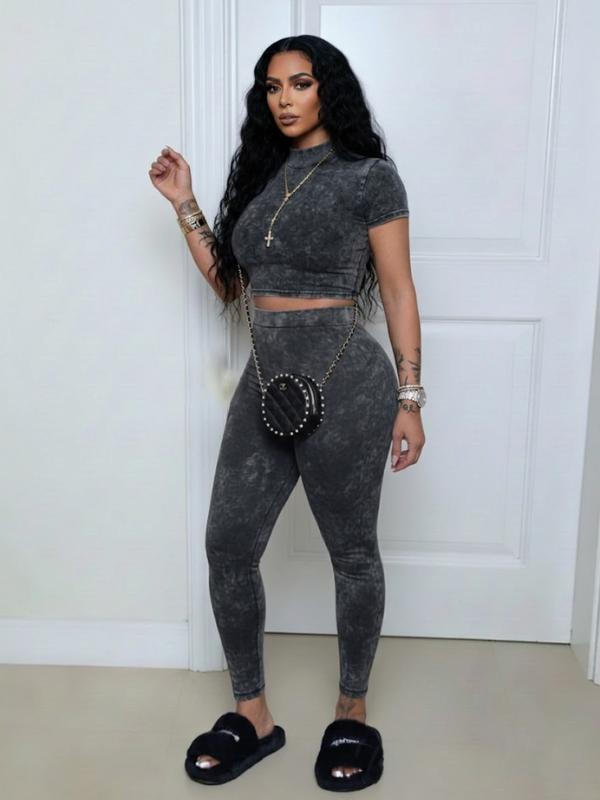 Printed Tee & Pants Set